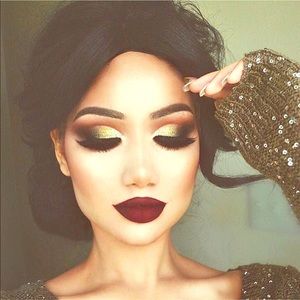 Smashbox matte eyes palette free Brush included